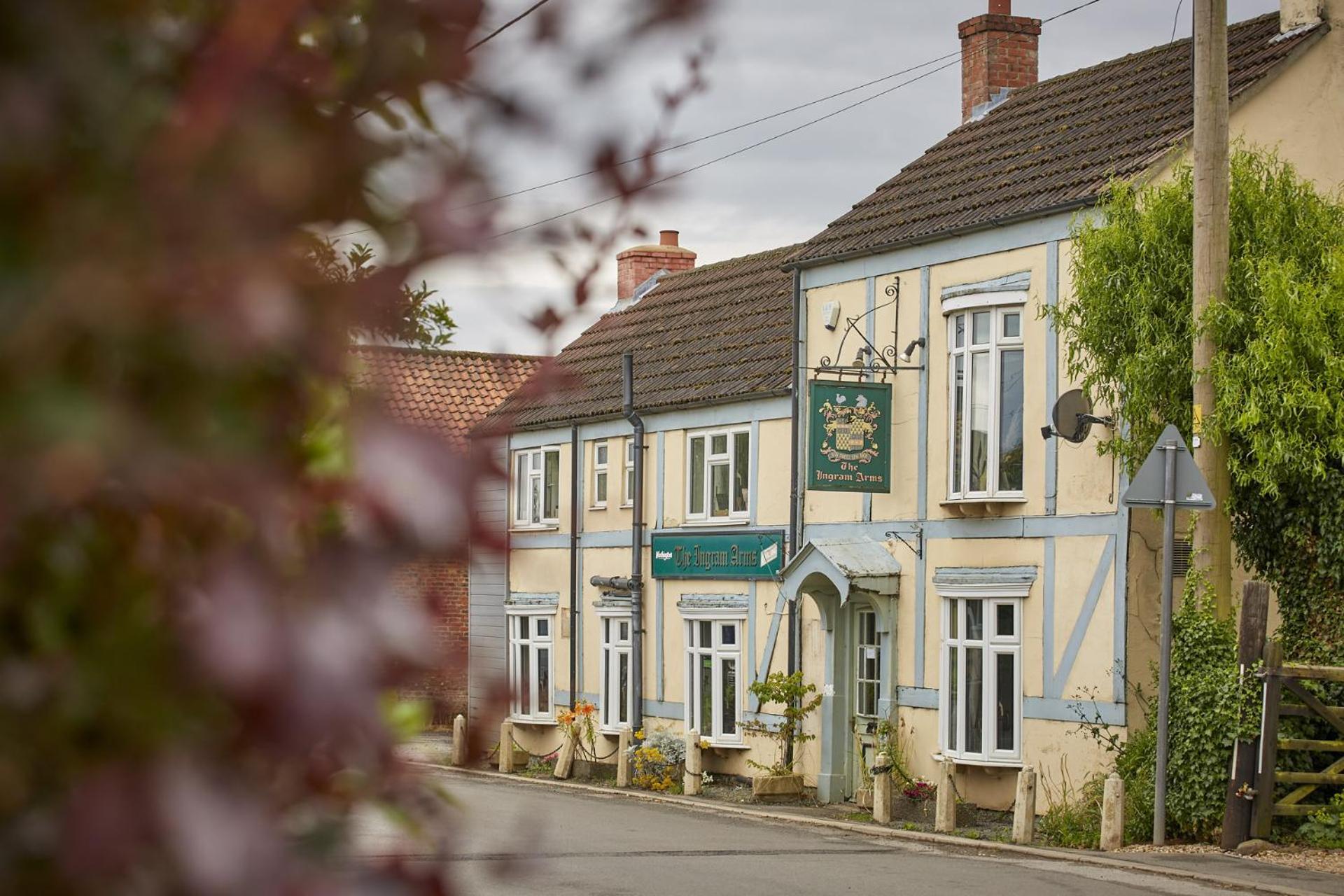 The Ingram Arms 호텔 Laughton  외부 사진