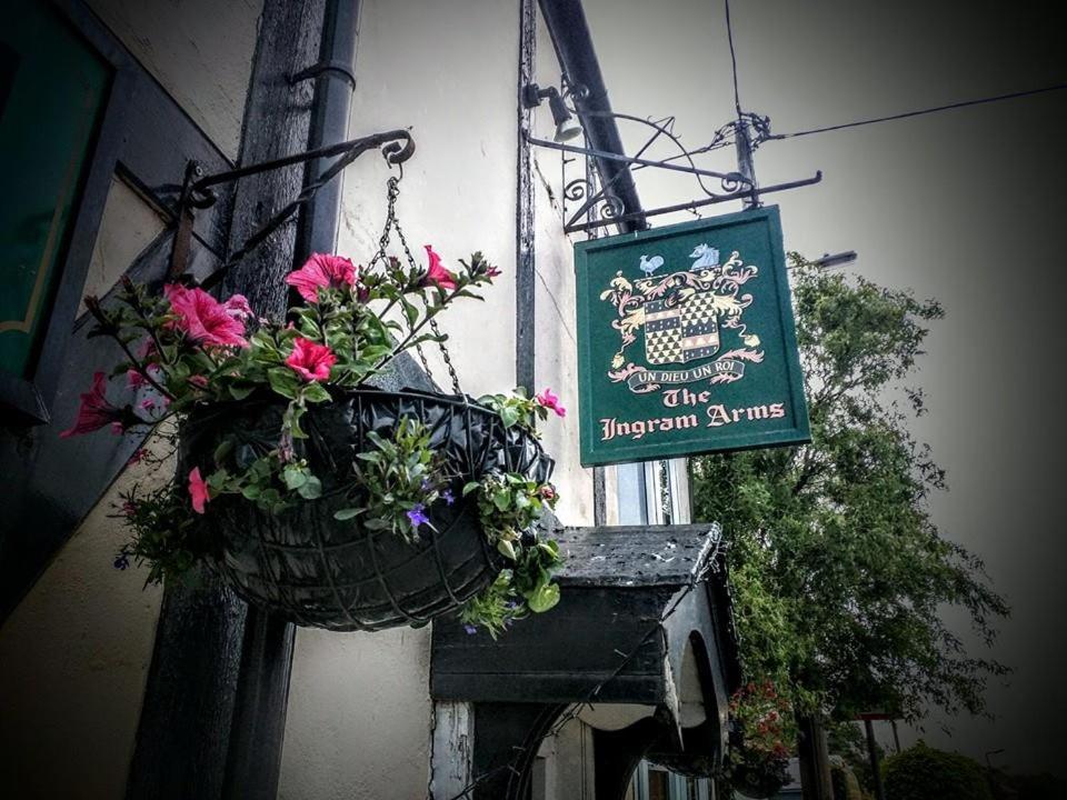 The Ingram Arms 호텔 Laughton  외부 사진